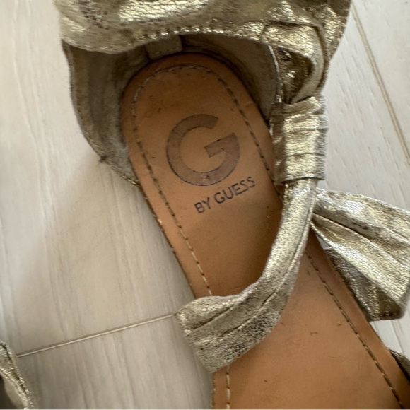 Guess Women's Metallic Gladiator Sandals - Picture 2 of 9